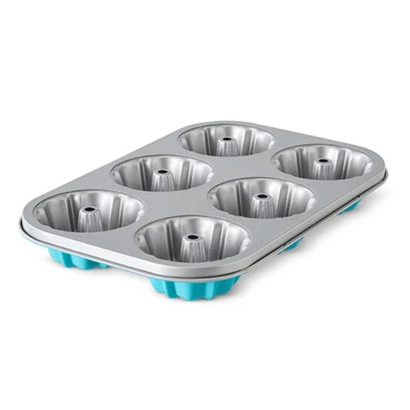 Pampered Chef Kitchen New Pampered Chef Mini Fluted Cake Pan Poshmark